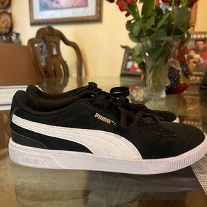 Puma black and white sneakers